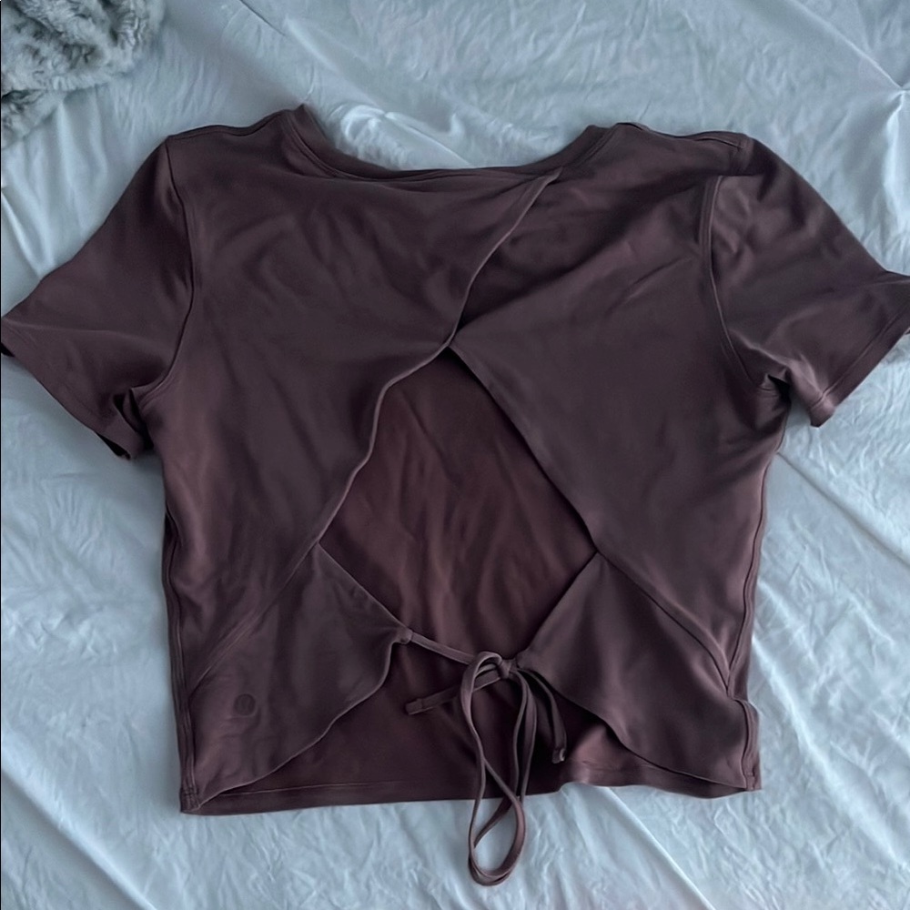 lululemon cross t-shirt - Picture 2 of 3